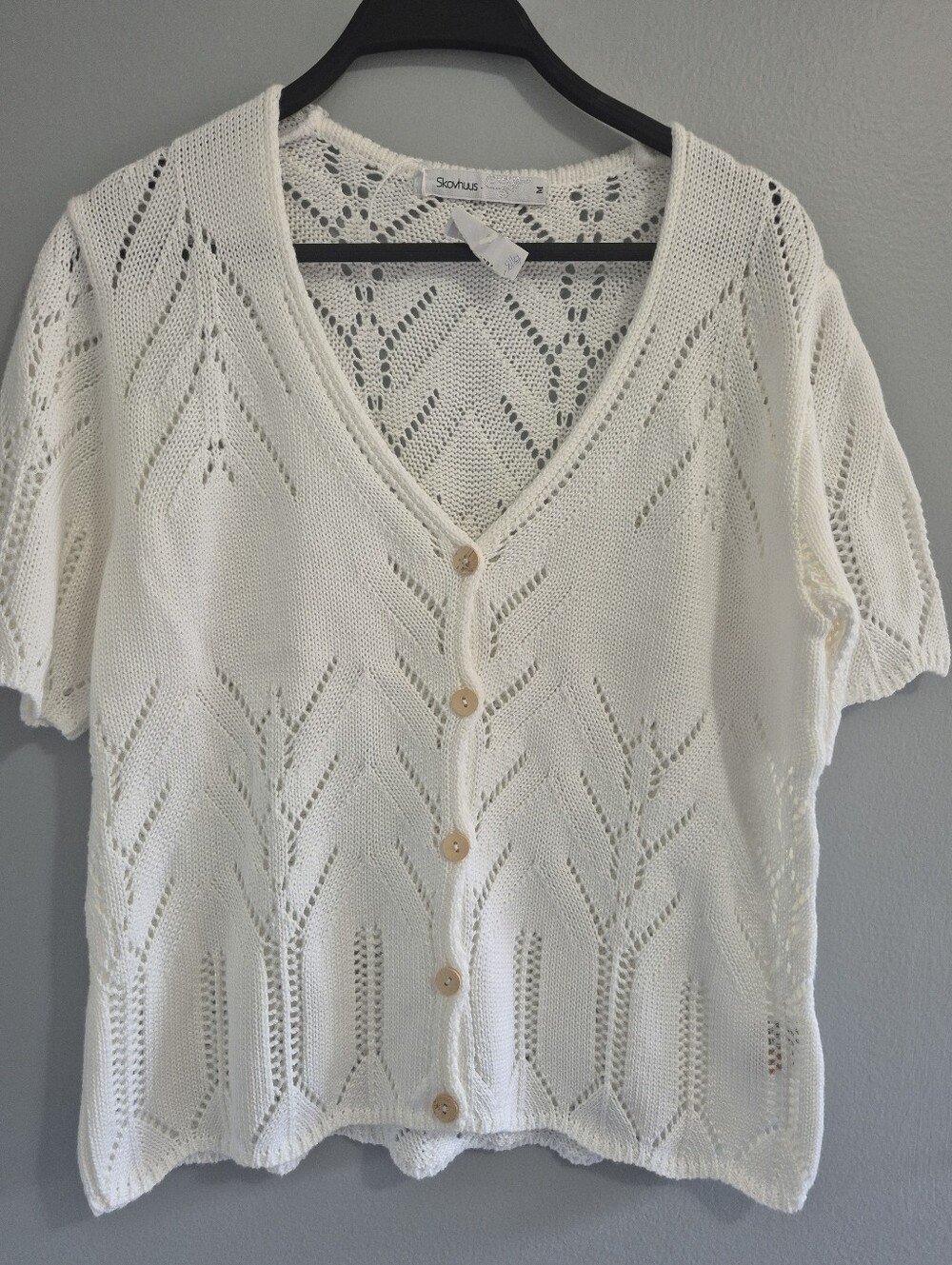 SKOVHUUS White Knit Short Sleeve Button Front Laganlook Cardigan Sz Medium NWT